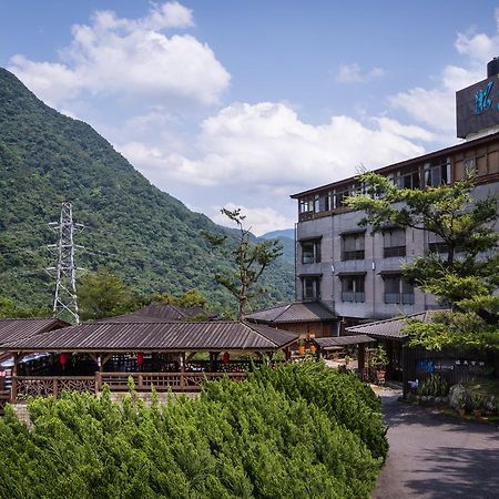 Wulai Sunglyu Hot Spring Resort Exteriör bild