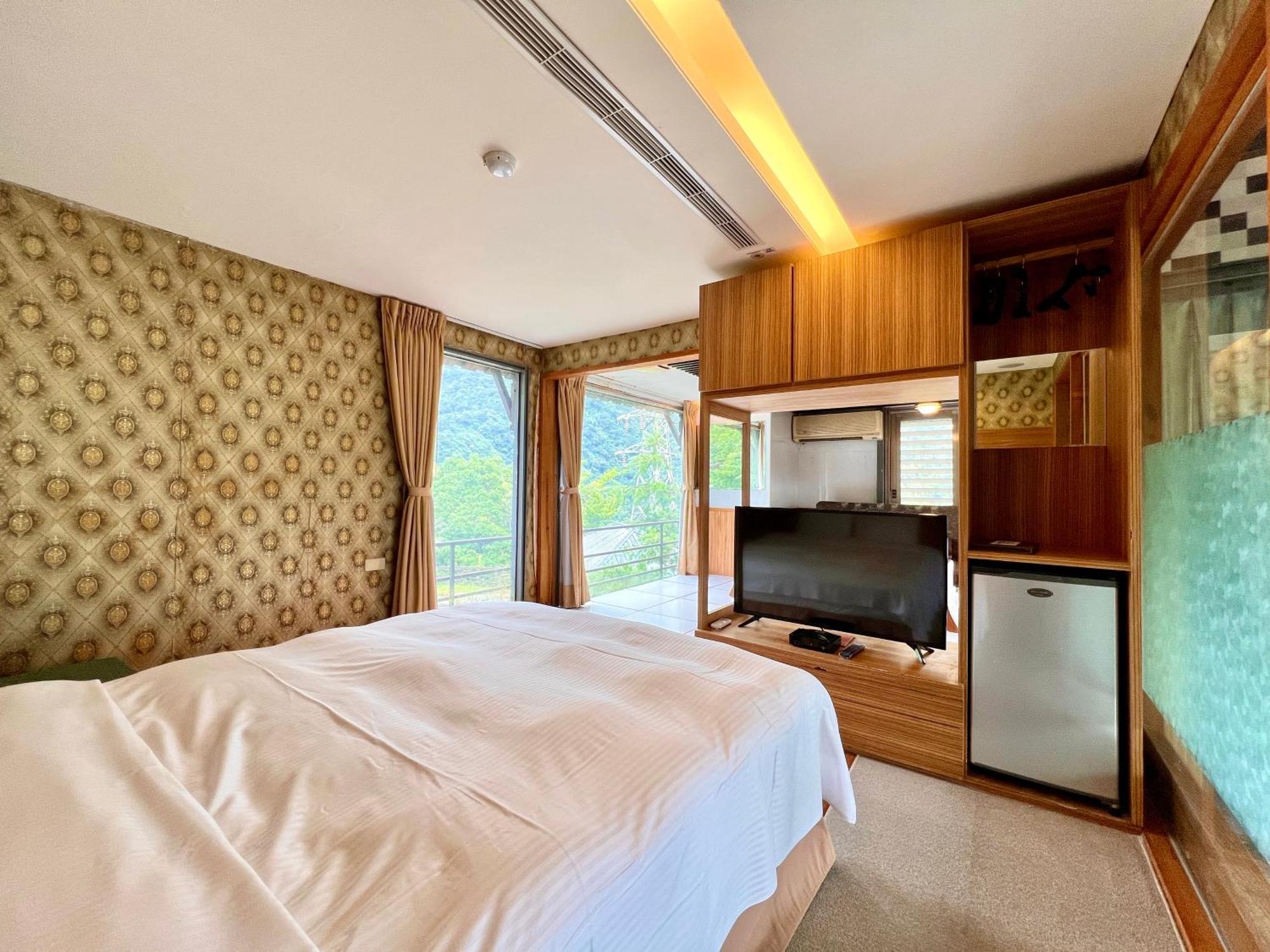 Wulai Sunglyu Hot Spring Resort Exteriör bild