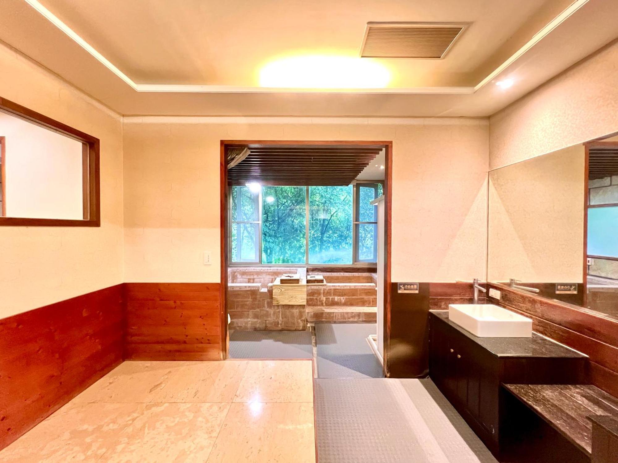 Wulai Sunglyu Hot Spring Resort Exteriör bild