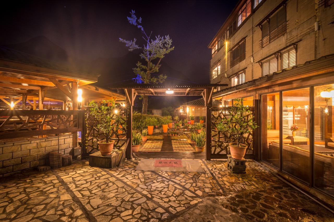 Wulai Sunglyu Hot Spring Resort Exteriör bild