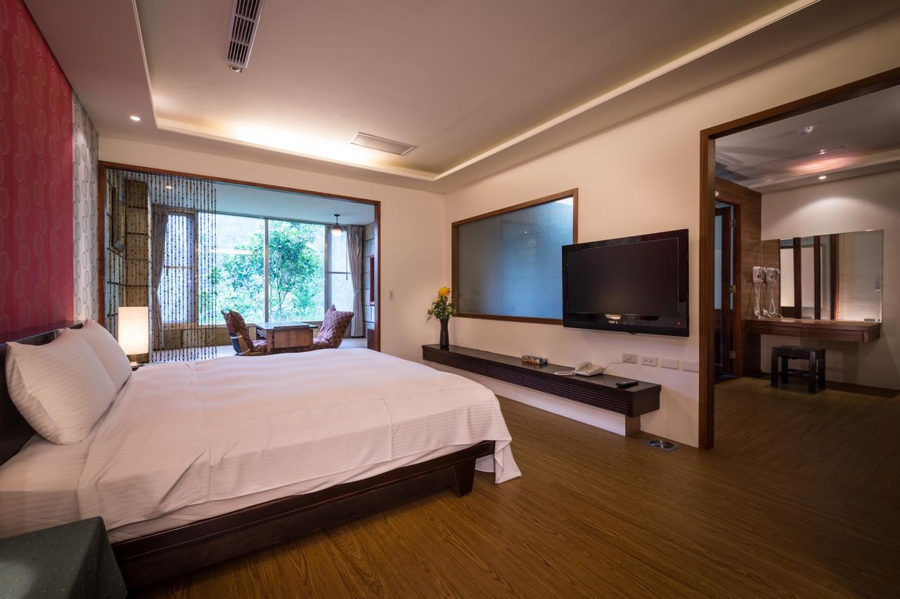Wulai Sunglyu Hot Spring Resort Exteriör bild
